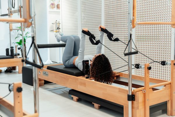 Quels sont les bienfaits du Pilates à Orange (84100)